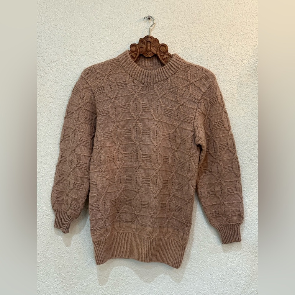 Classic Crewneck Cable Knit Sweater - Taupe